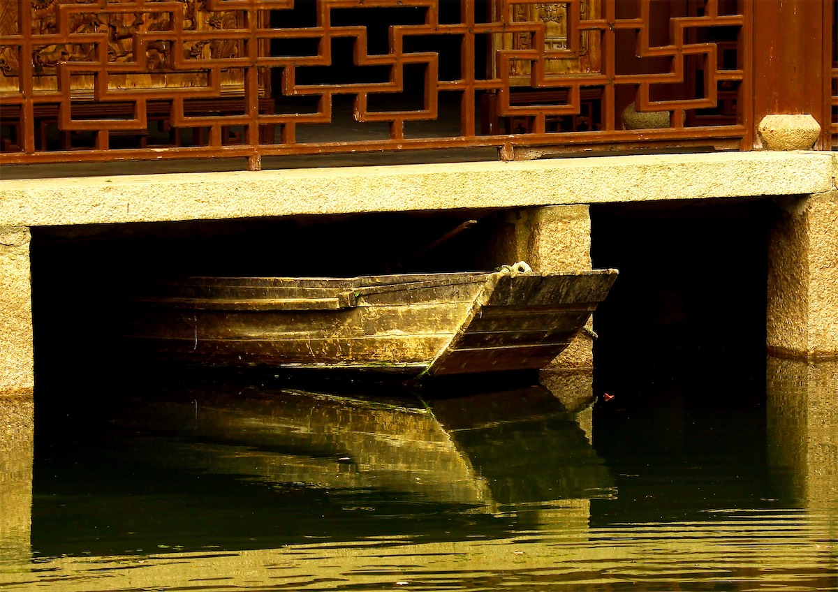 _Dad's Chinese boat.JPG