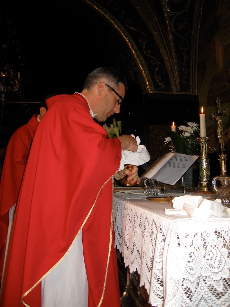 Mass-at-the-Holy-Sepulcre002C-Jerusalem.jpg